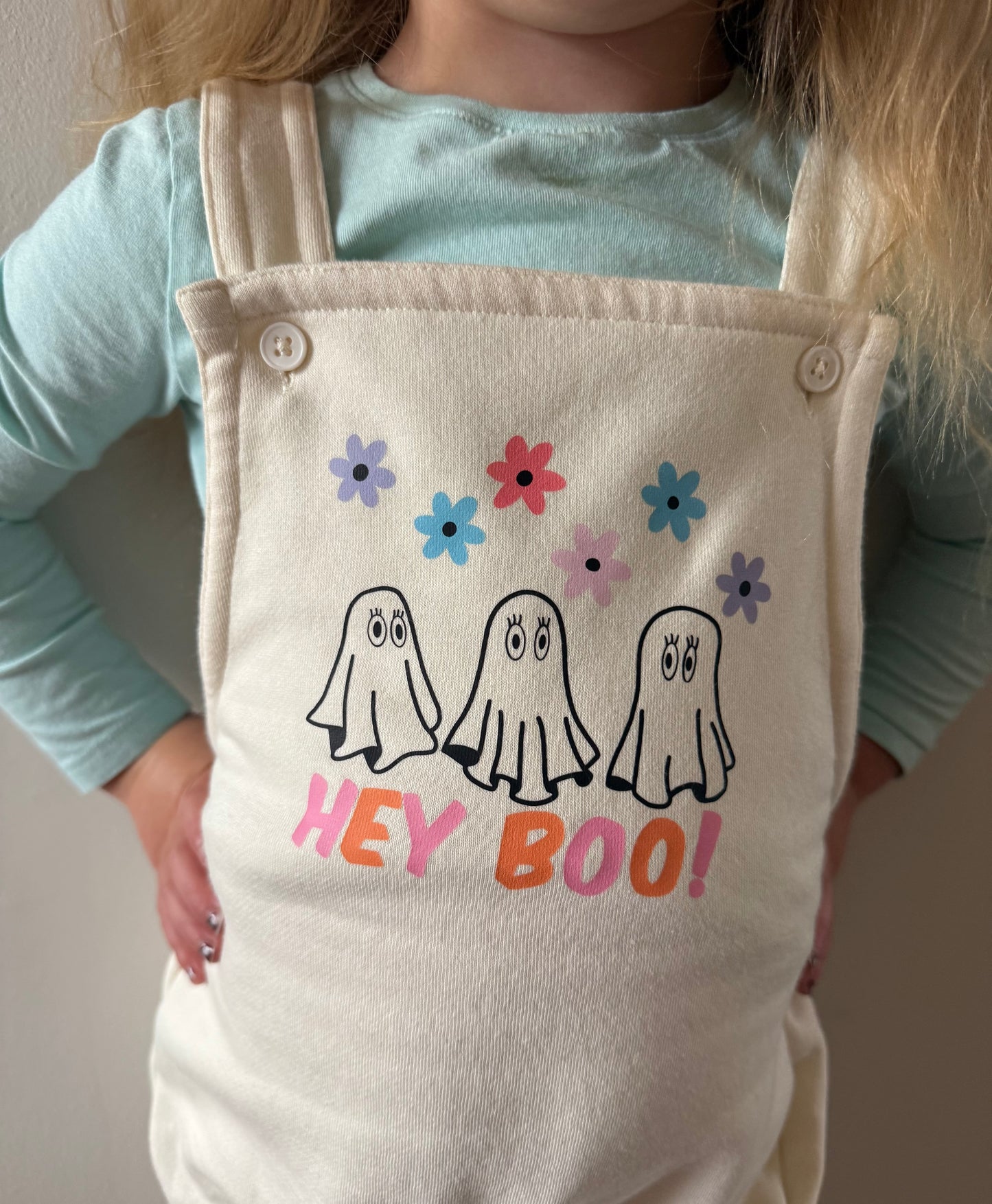 ‘Hey boo’ dungarees